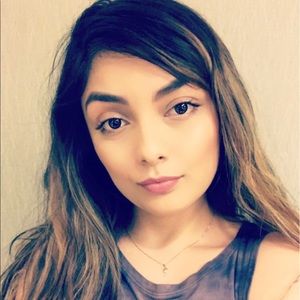 Meet your Posher, Monica