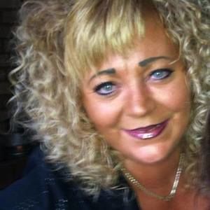 Meet your Posher, Evelyn