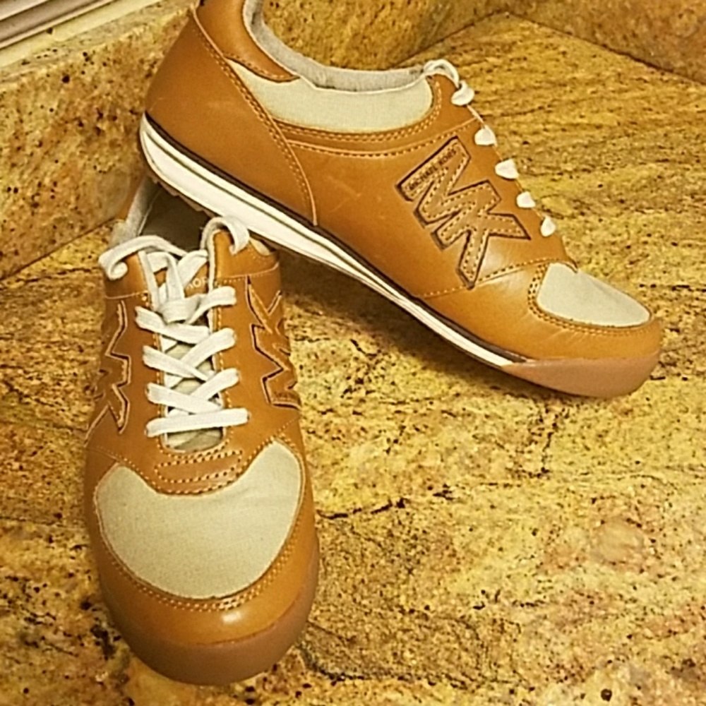 MK Trainer Sneakers