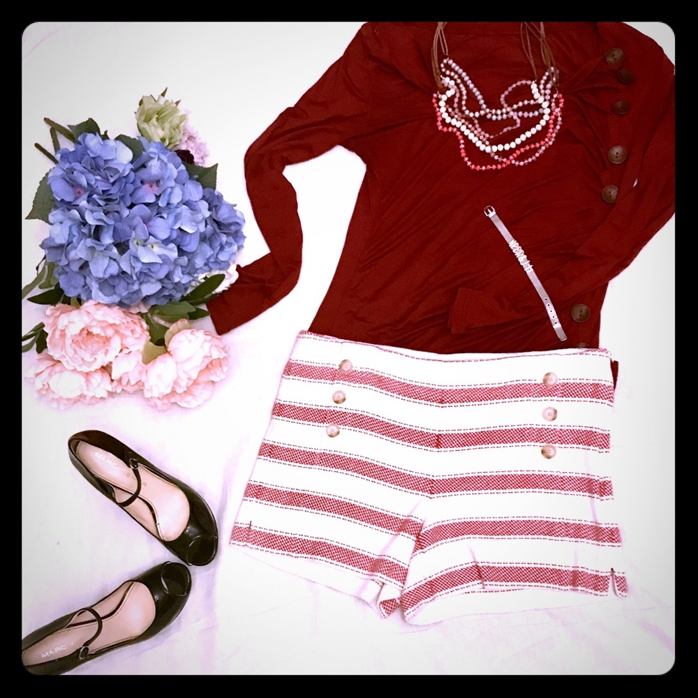 ⚓️Loft Sailor Red Stripped Flat Front Shorts🍎