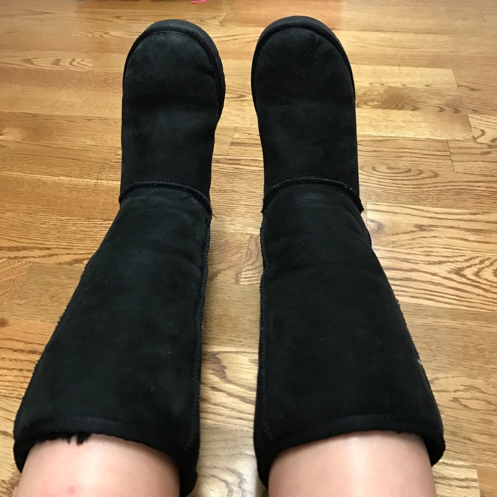 Uggs size 8- barely worn