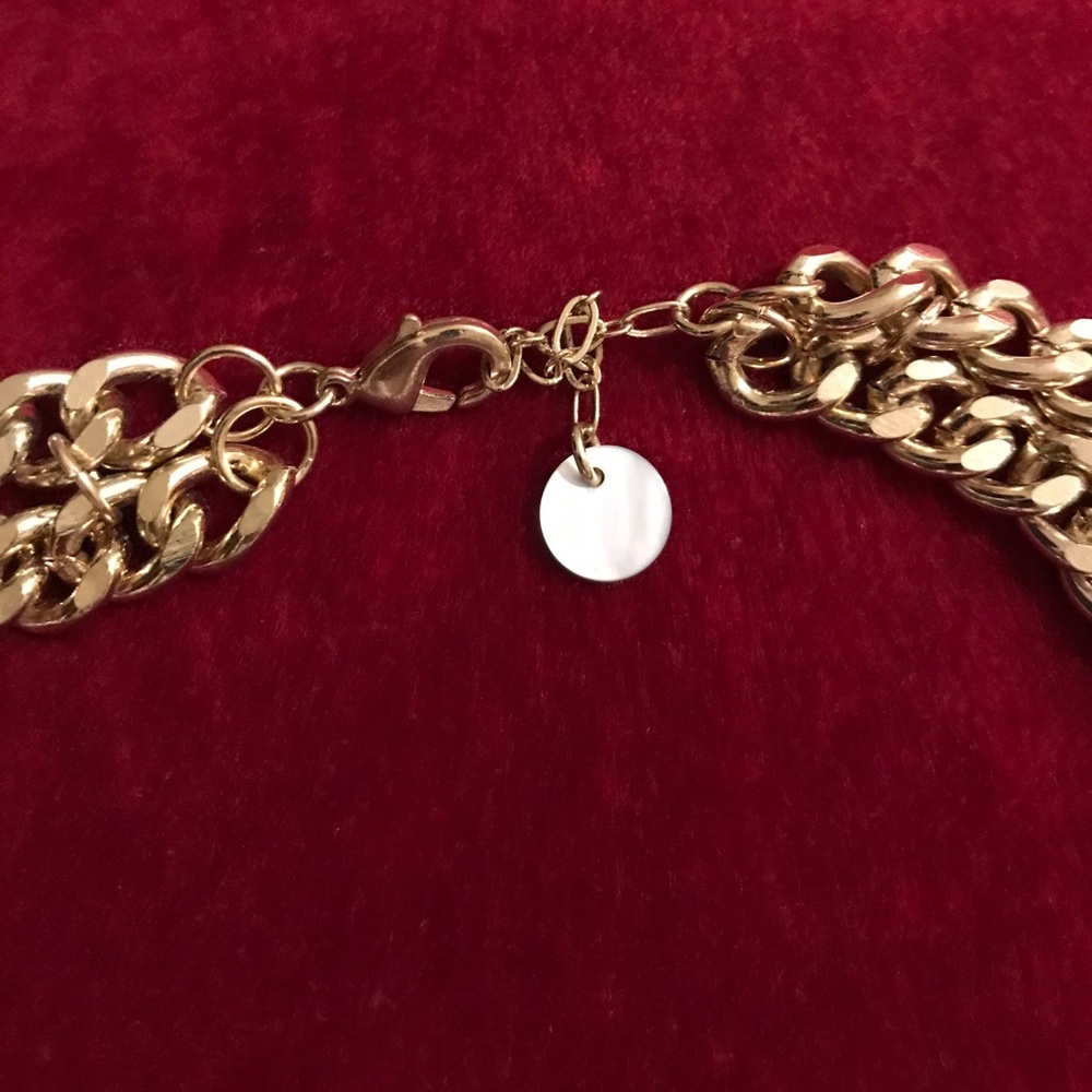 Gold and pearls chain bib necklace - Picture 3 of 5