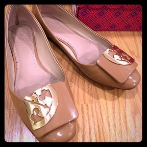Tory burch square toe logo flats ( soft patent )