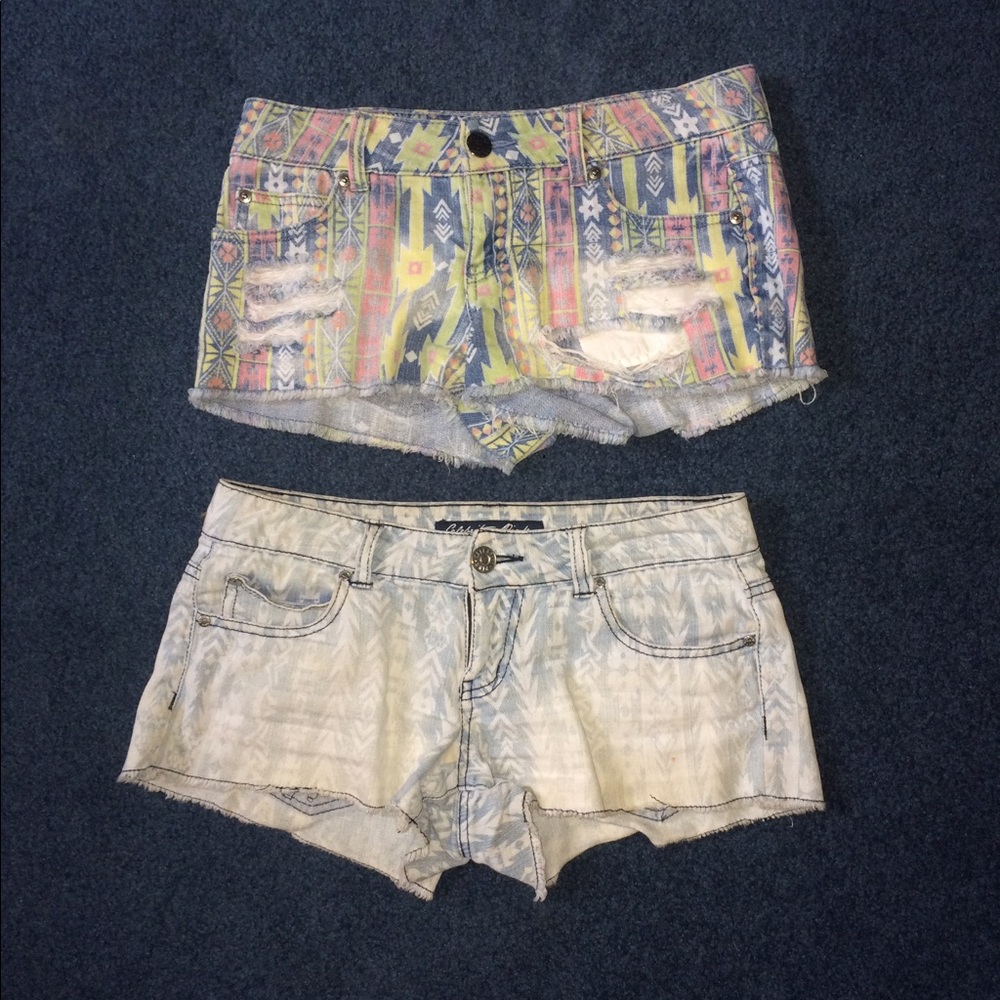 2 pairs of shorts