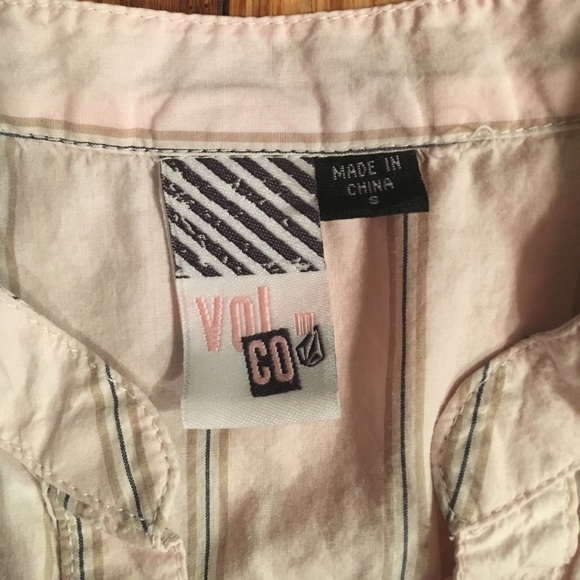 Volcom T-Shirt - Picture 2 of 4