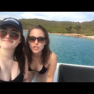 Meet your Posher, Stephanie