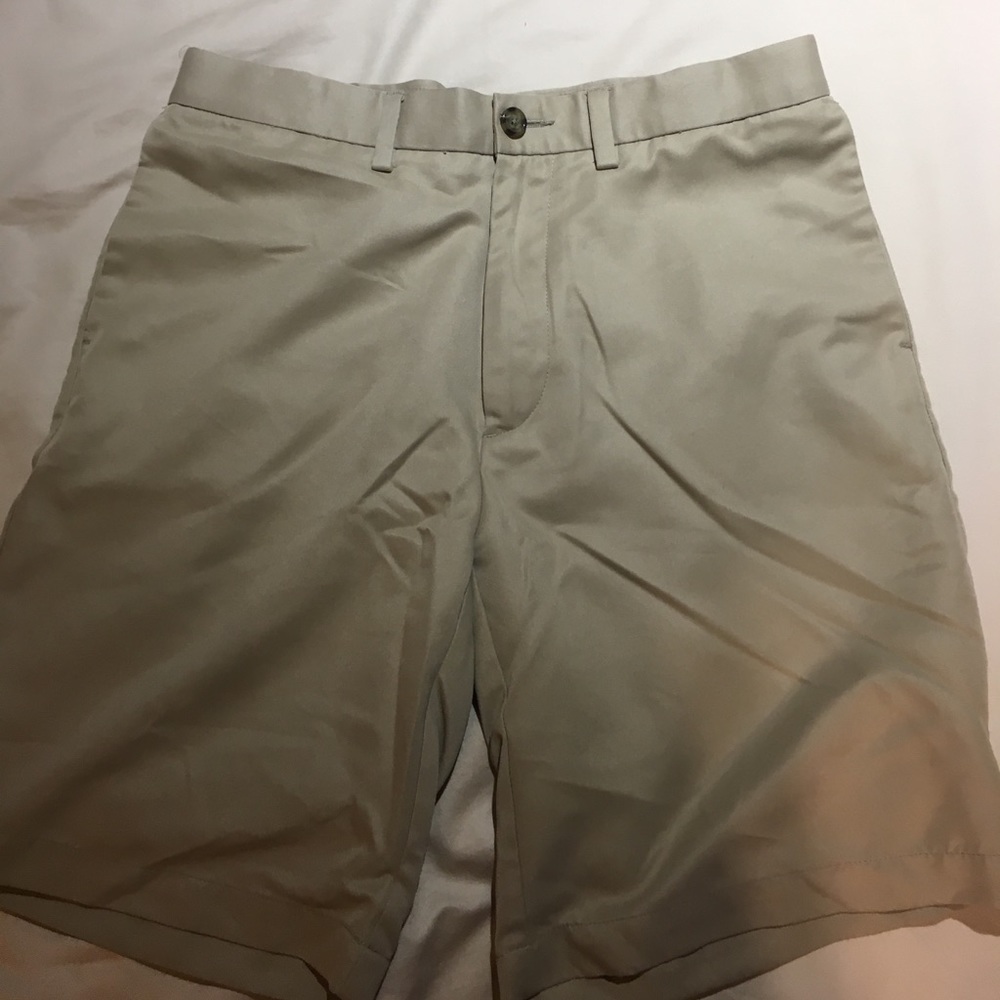 Roundtree & Yorke Khaki Shorts