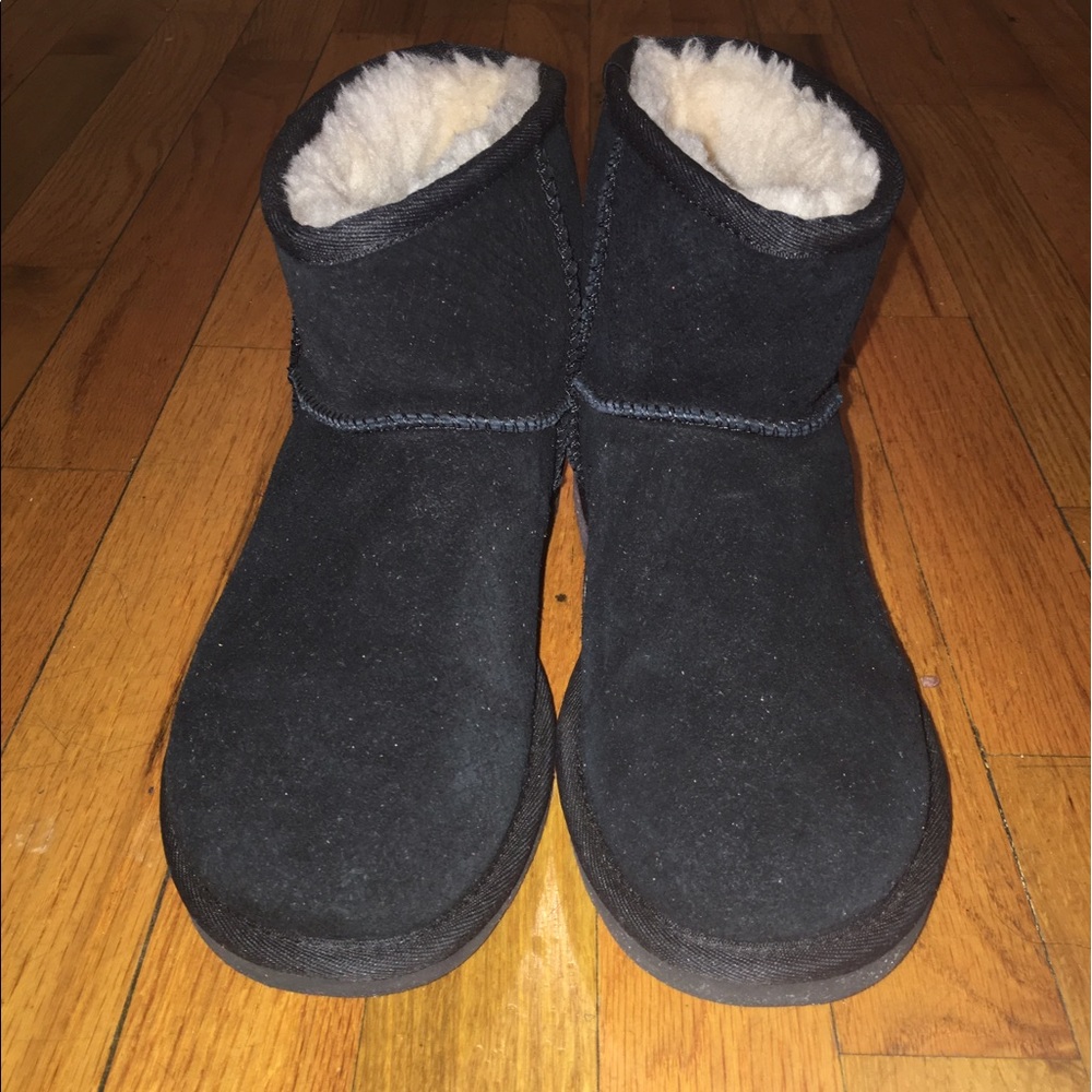Women's Ugg Mini Exotic Scales (Size 6)