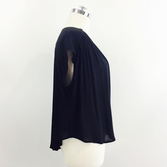[ silence + noise ] popover black boxy crop top - Picture 5 of 8