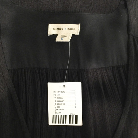 [ silence + noise ] popover black boxy crop top - Picture 8 of 8