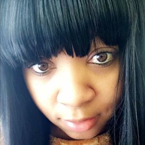 Meet your Posher, Najah