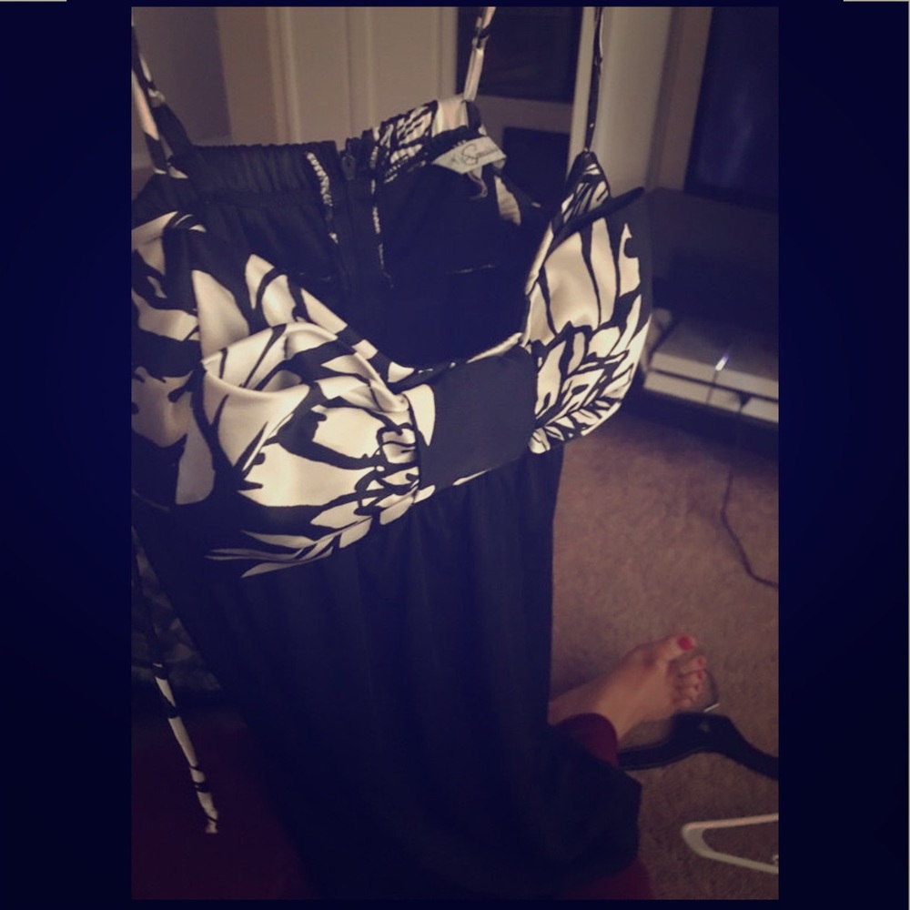 Super Cute "Bow" Dress