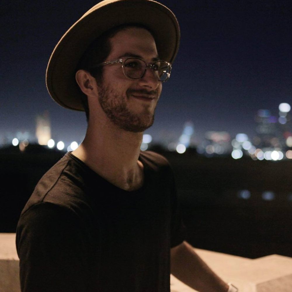 Meet your Posher, Nico