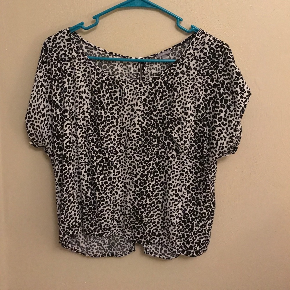 Cheeta print crop top