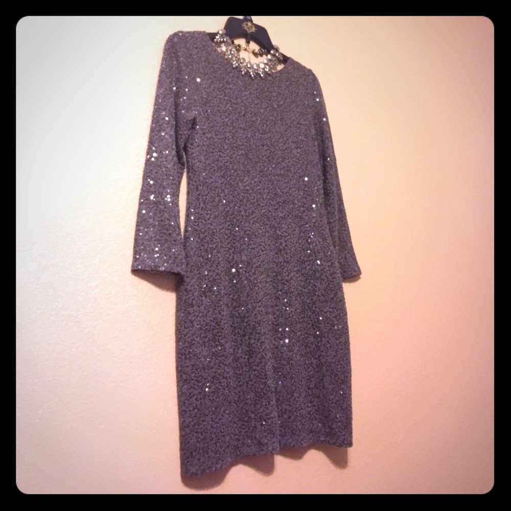 🖤ALICE + OLIVIA🖤gray sequin dress. Size S