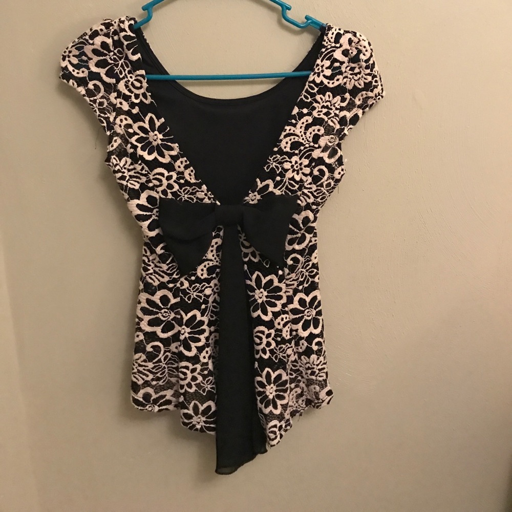 Low back top - Picture 2 of 2