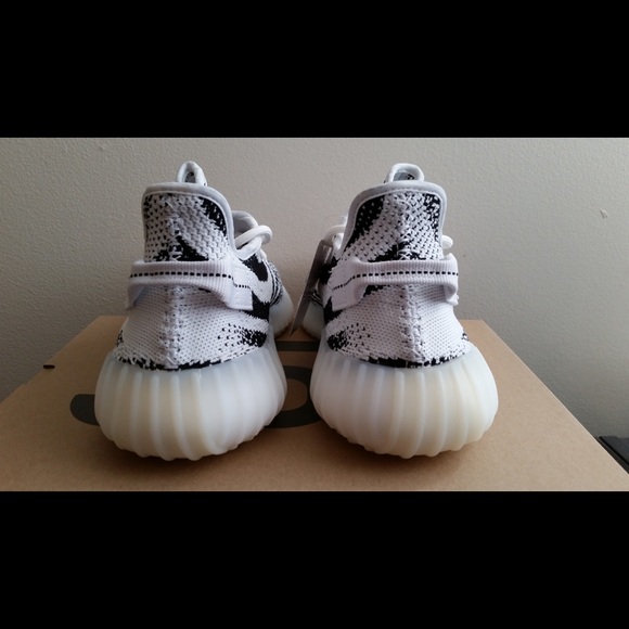 yeezy zebra size 9
