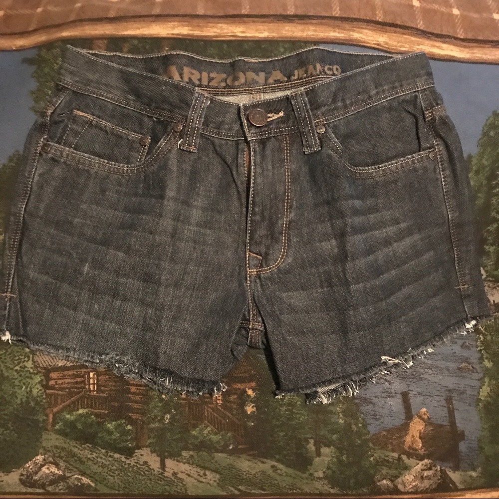 Arizona Jean Company high waist denim cutoffs sz31