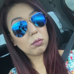 Meet your Posher, Sandy