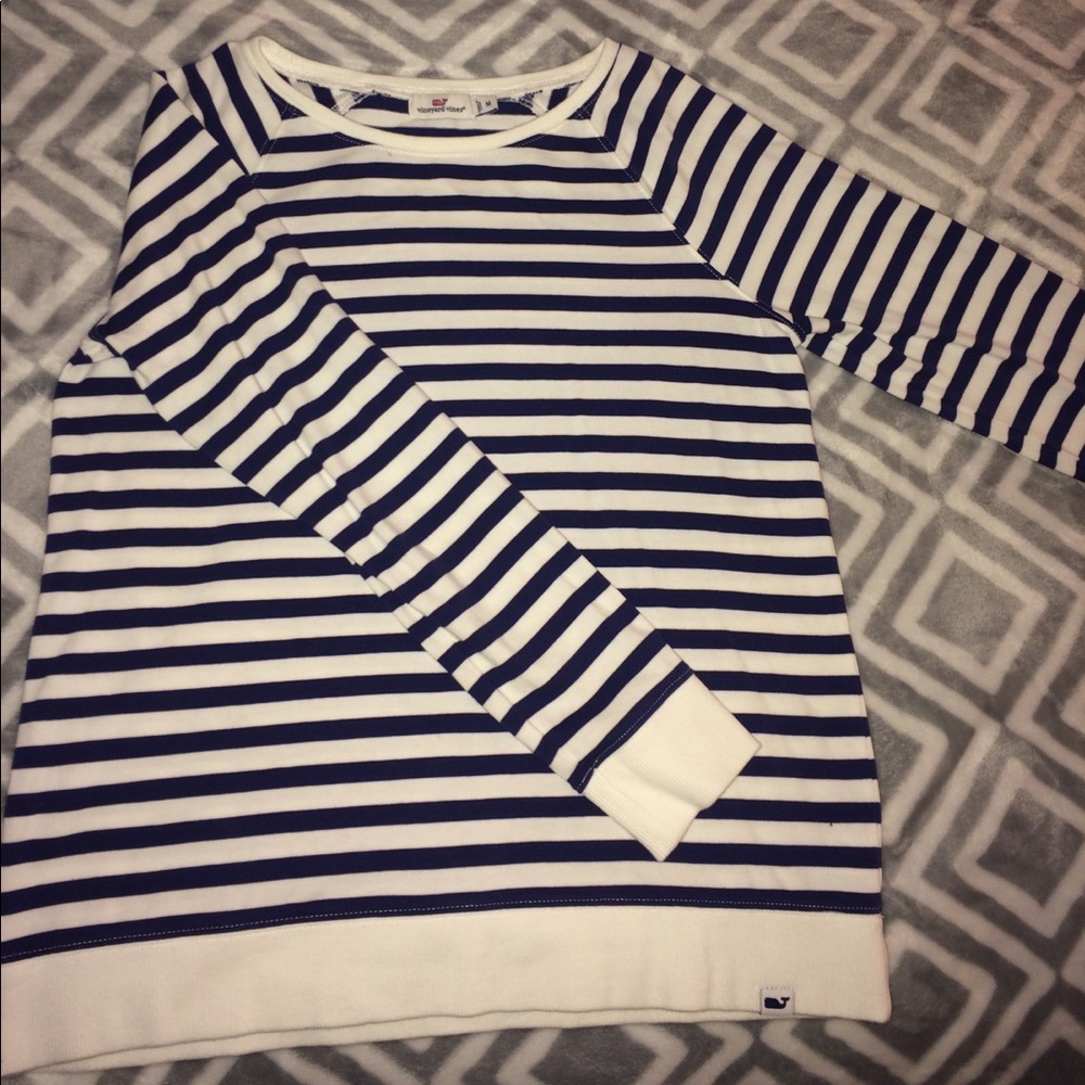 BRAND NEW VINEYARD VINES SWEATER