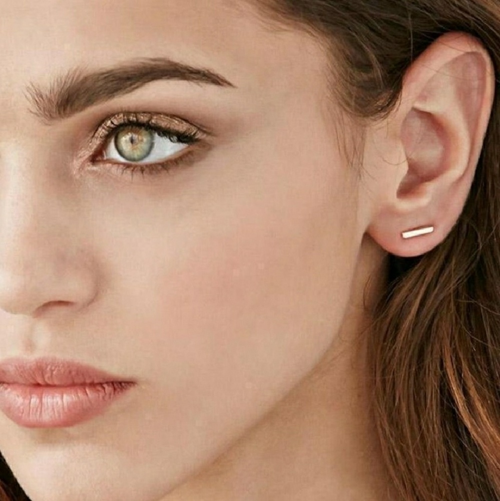 🌟Minimalist Bar Stud Earrings