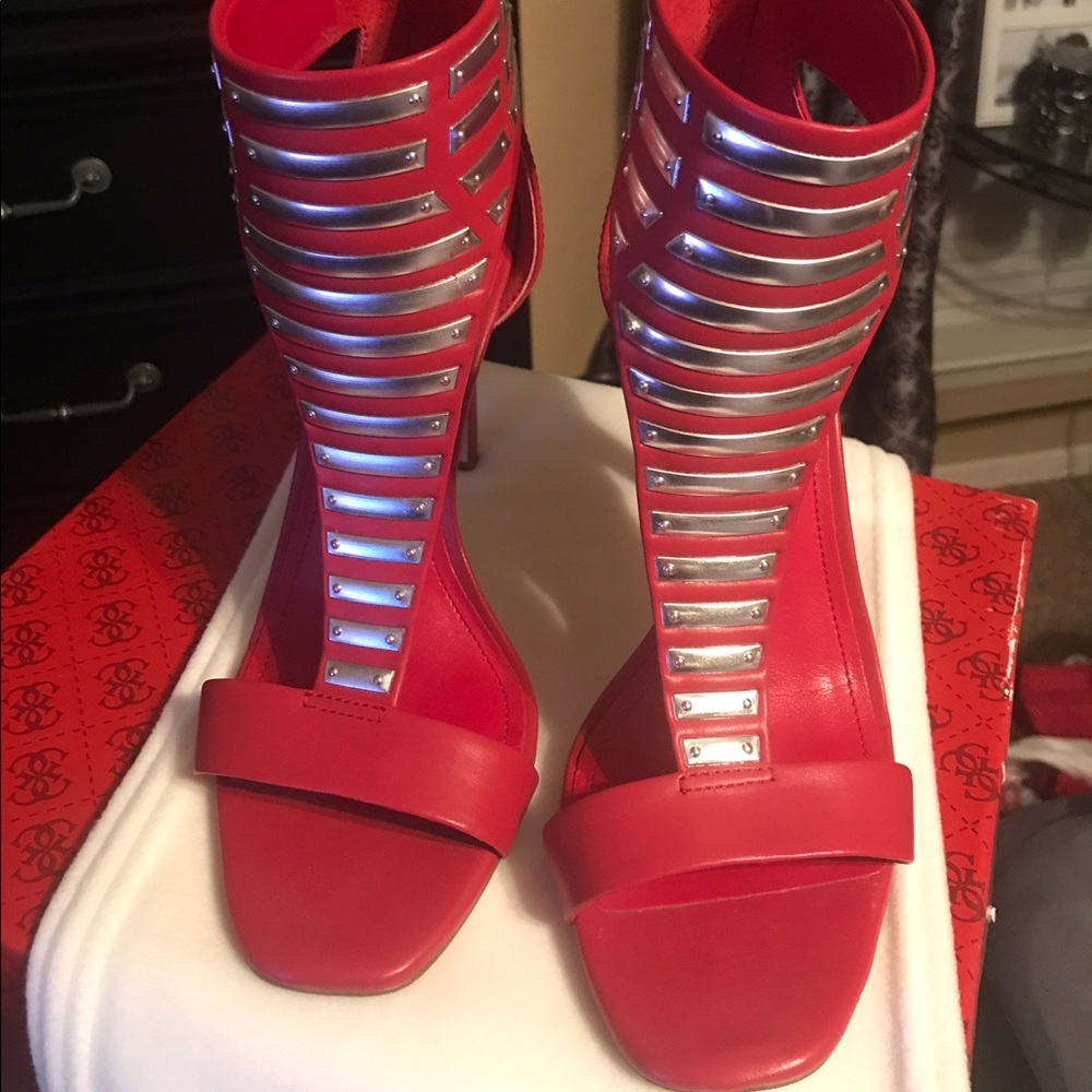 BCBG HEELS