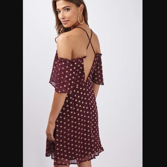 Topshop Dresses & Skirts - Topshop Cold Shoulder Mini, sz 4