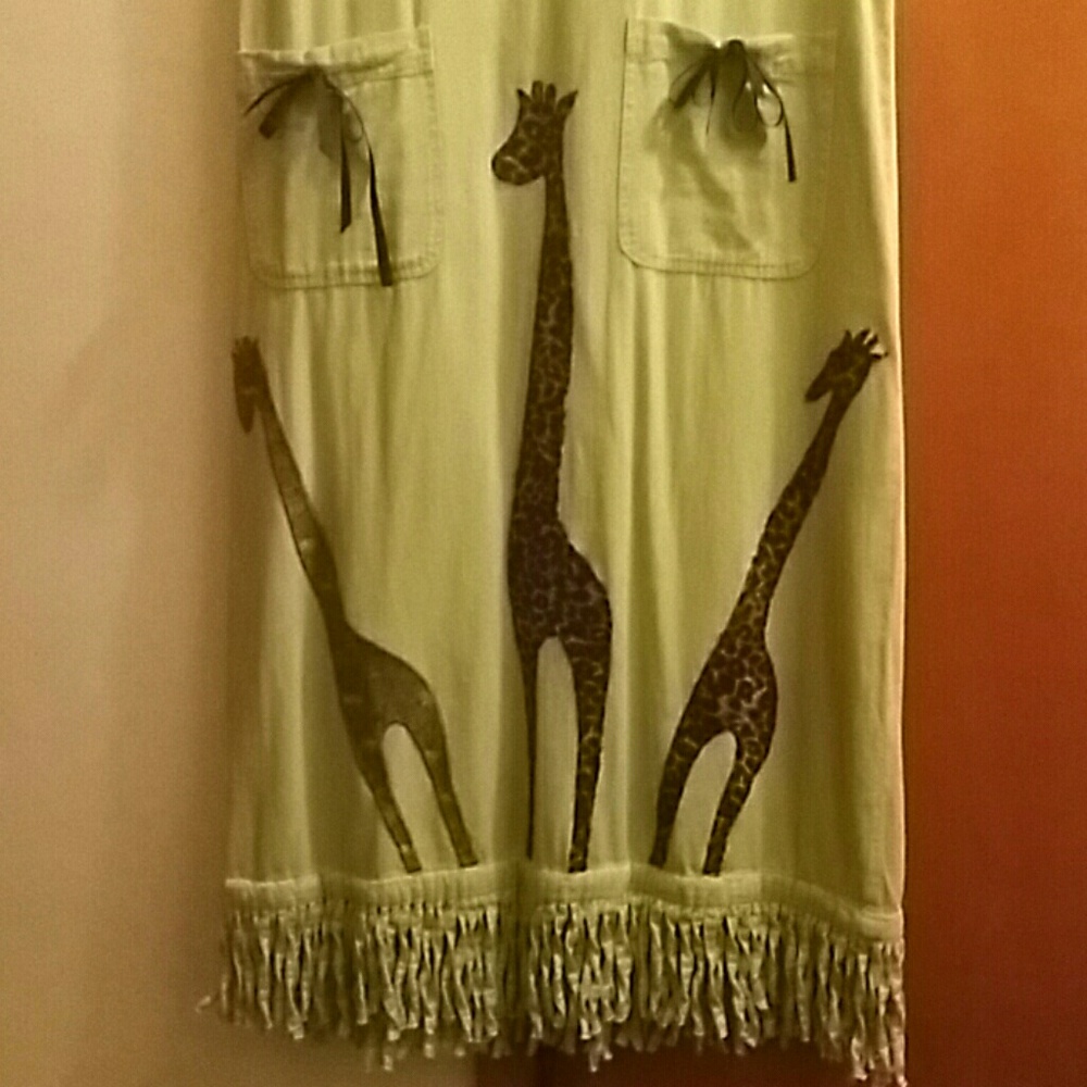 Dress - Picture 2 of 2