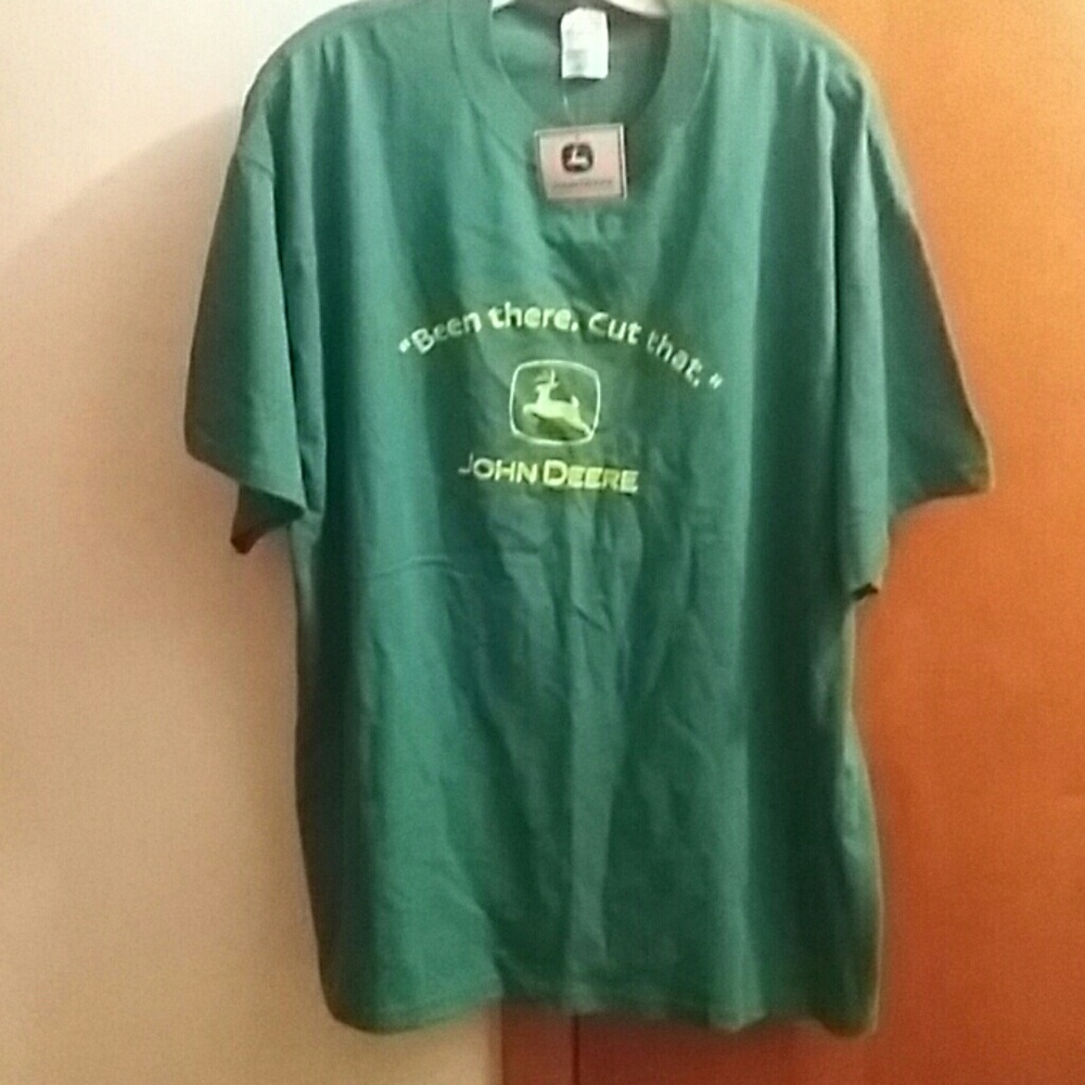 Tshirt, still has tags..