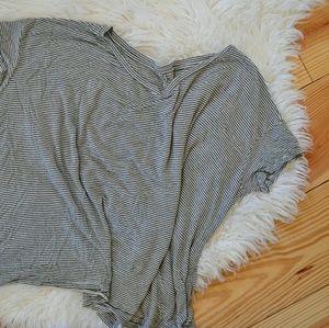 Drapey " tissue" B&W striped tunic, NWOT