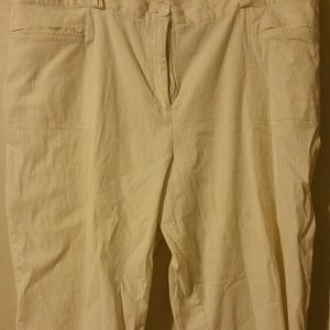 White Stag Woman Capri Pants size 24