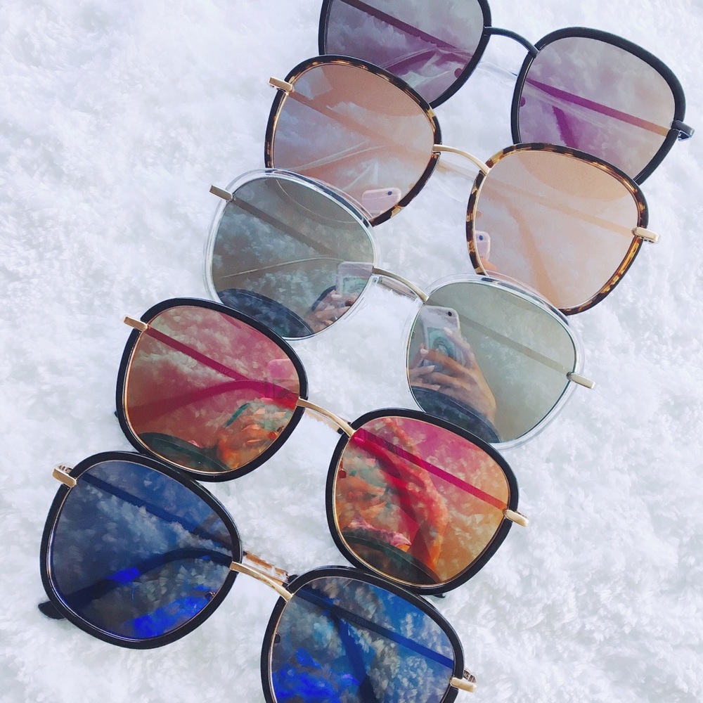 ||2X HP ✨ || Chrome Mirrored Sunglasses - Picture 2 of 8