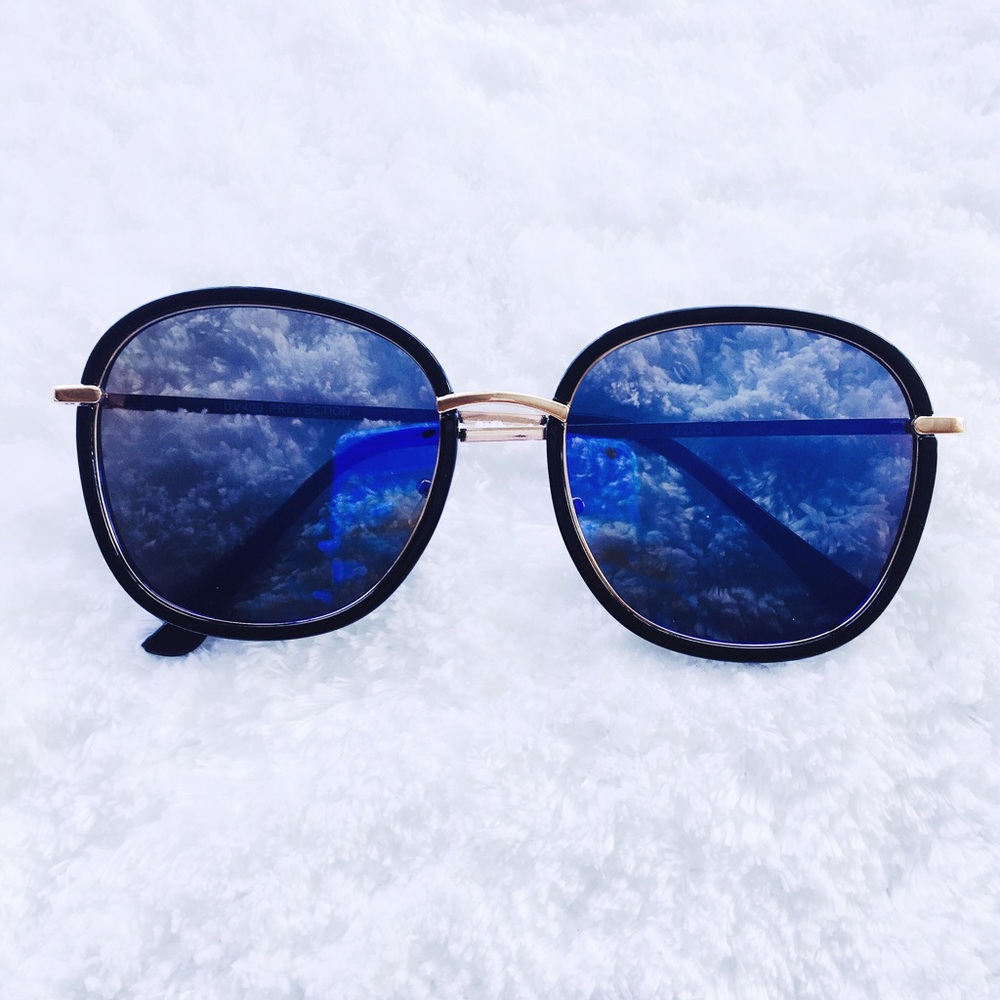 ||2X HP ✨ || Chrome Mirrored Sunglasses - Picture 4 of 8