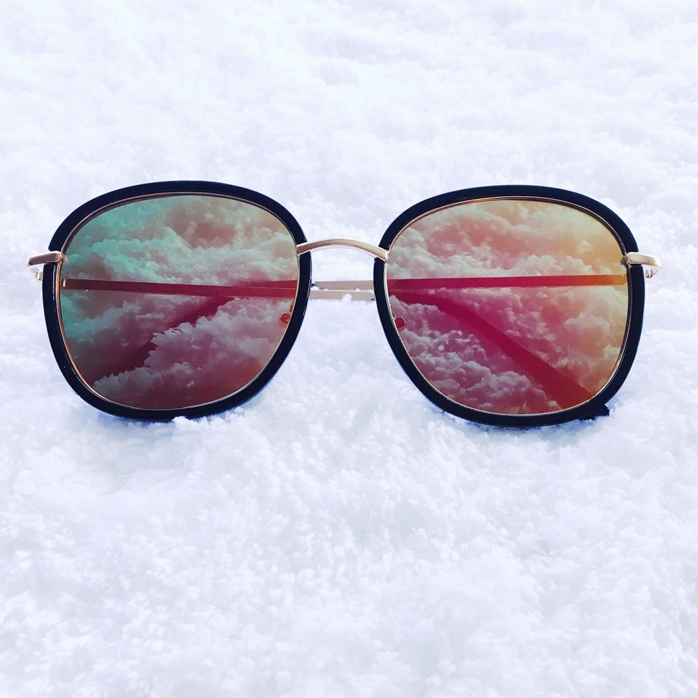 ||2X HP ✨ || Chrome Mirrored Sunglasses - Picture 5 of 8