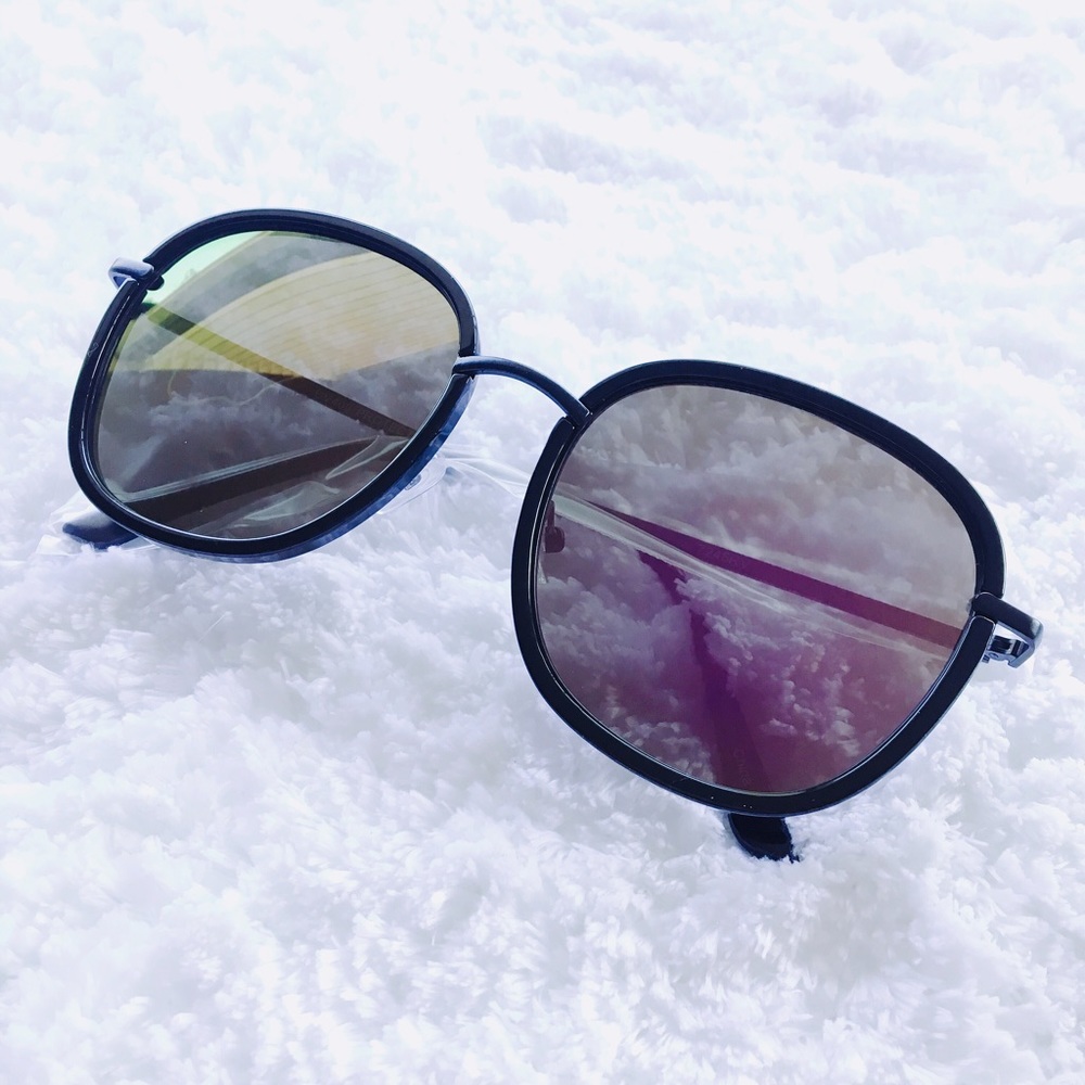 ||2X HP ✨ || Chrome Mirrored Sunglasses - Picture 6 of 8
