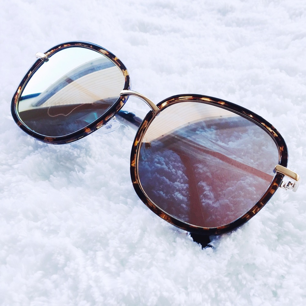 ||2X HP ✨ || Chrome Mirrored Sunglasses - Picture 7 of 8