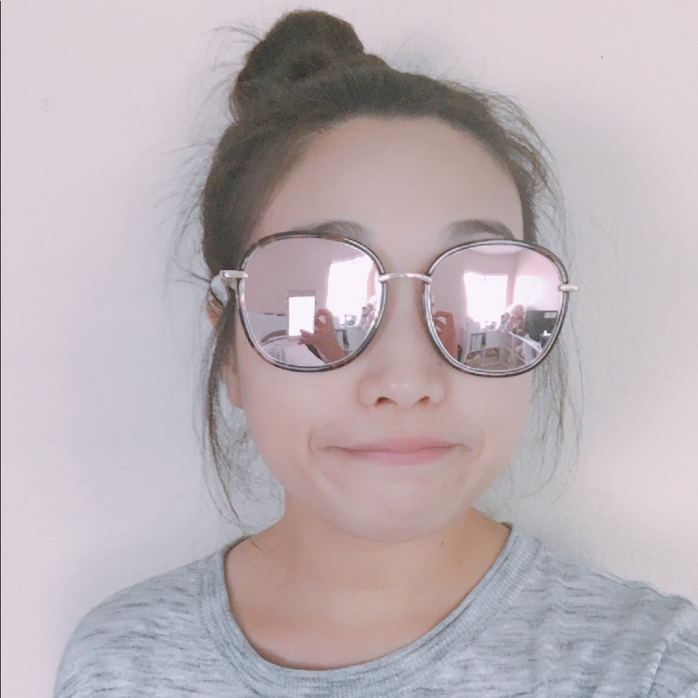 ||2X HP ✨ || Chrome Mirrored Sunglasses - Picture 3 of 8