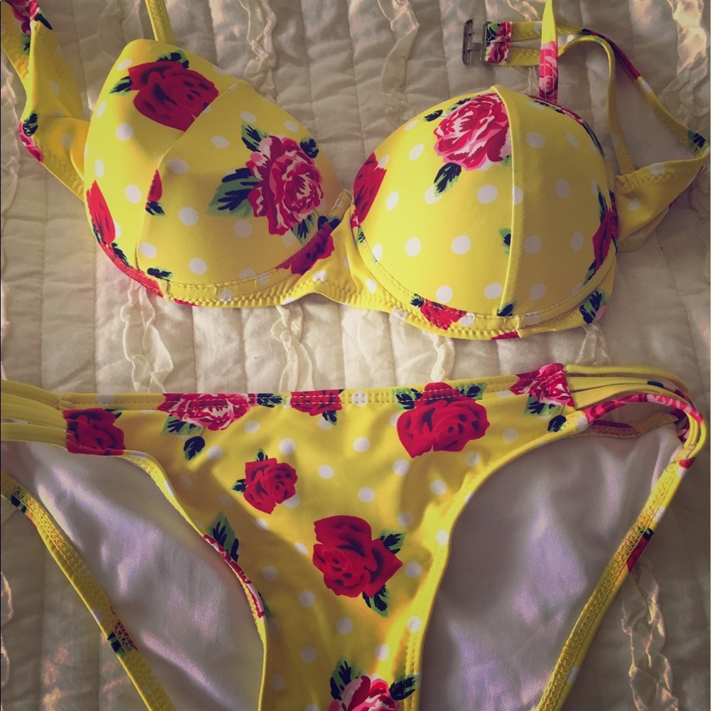 Padded floral bikini