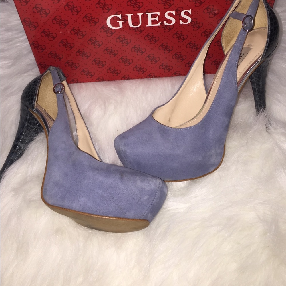 Blue Guess closed toe heels