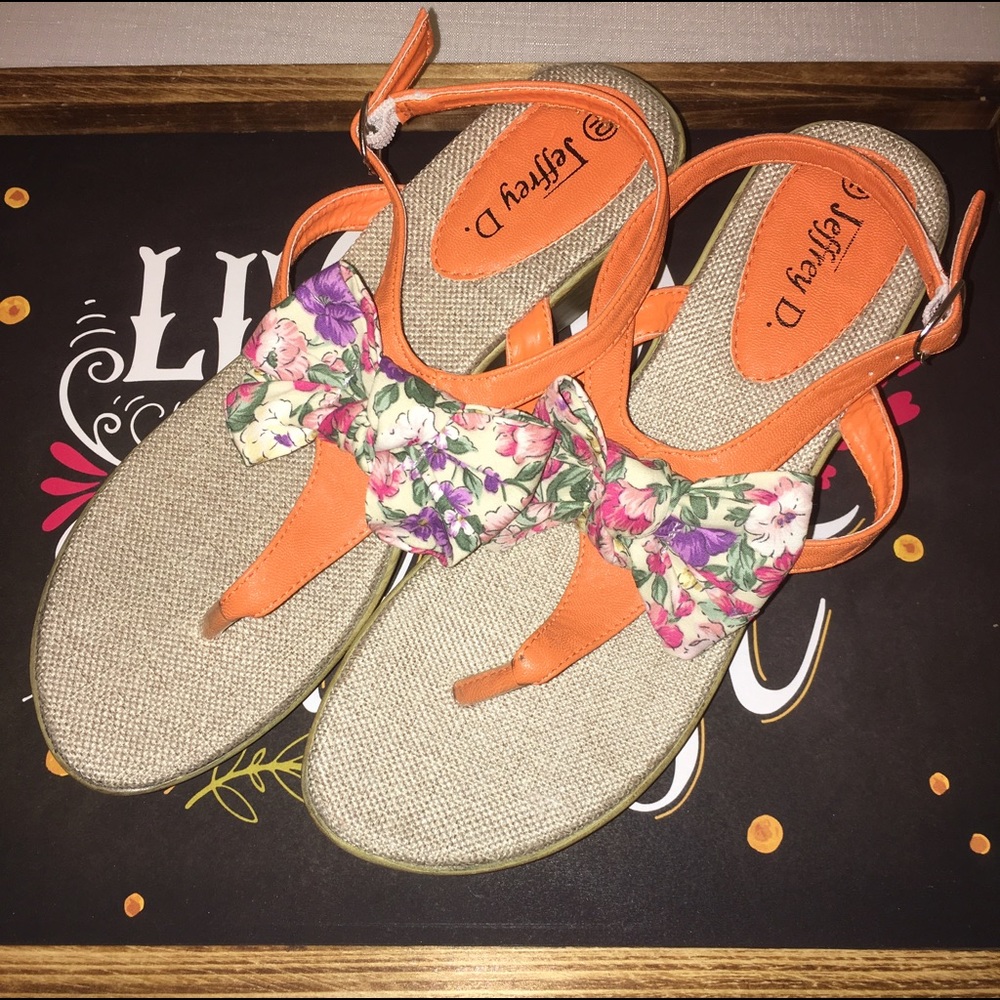 Jeffery D. Size 10 orange & floral bow sandals