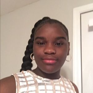 Meet your Posher, Mia