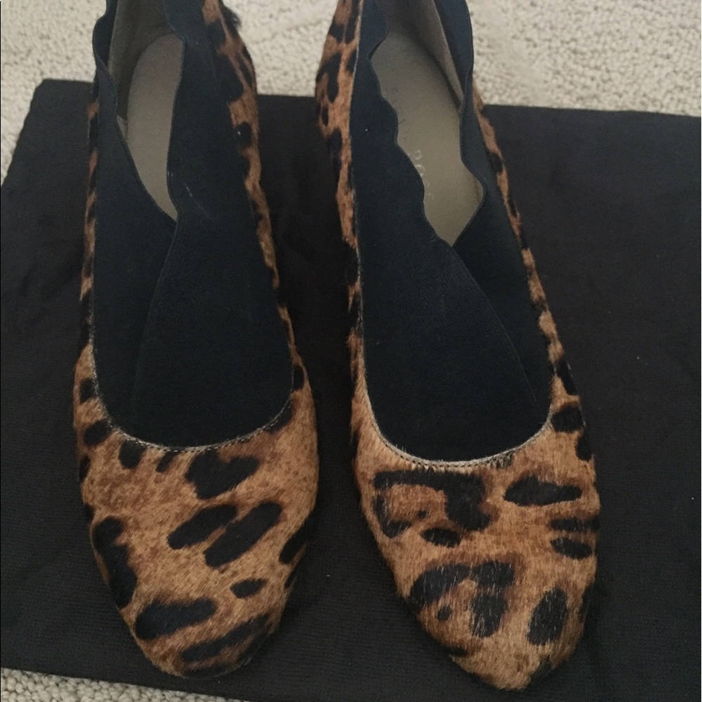 Taryn Rose leopard print wedge shoes