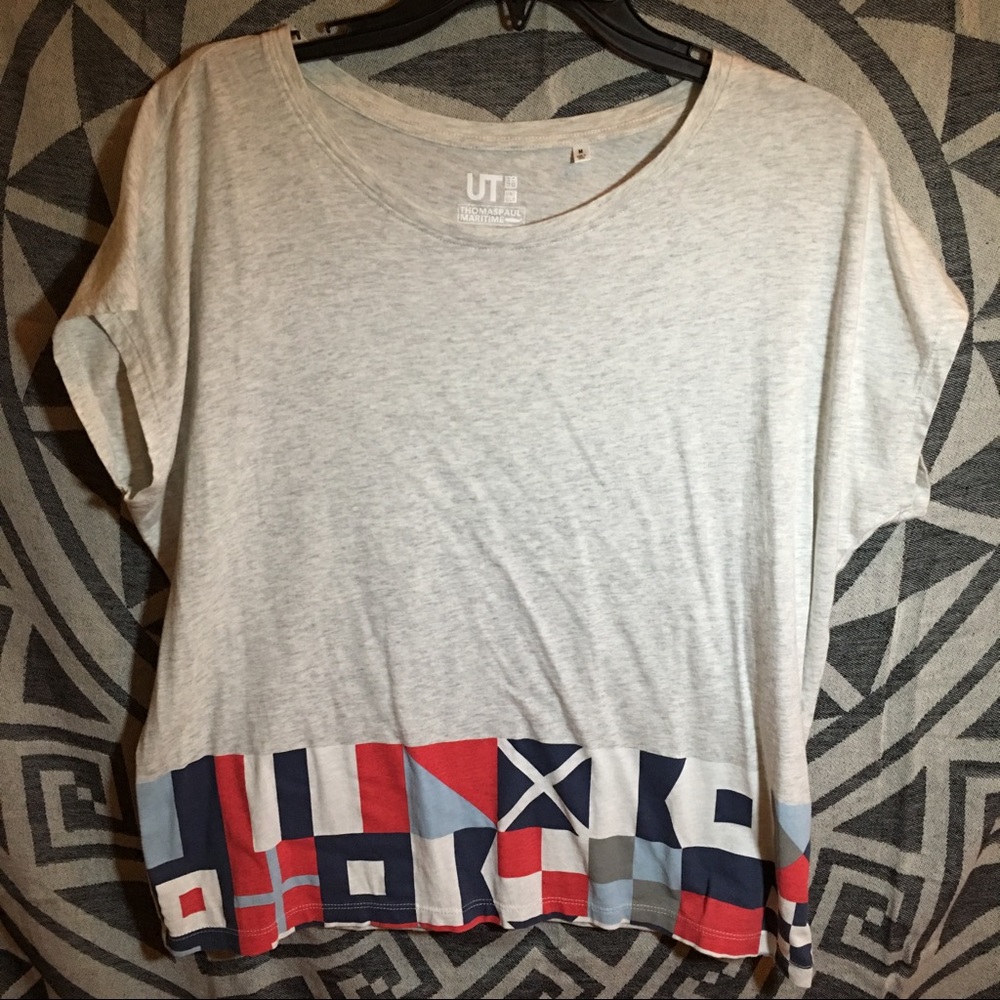 UNIQLO TSHIRT