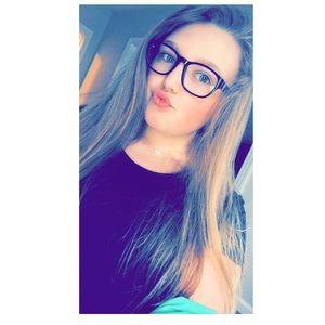 Meet your Posher, Abigayle