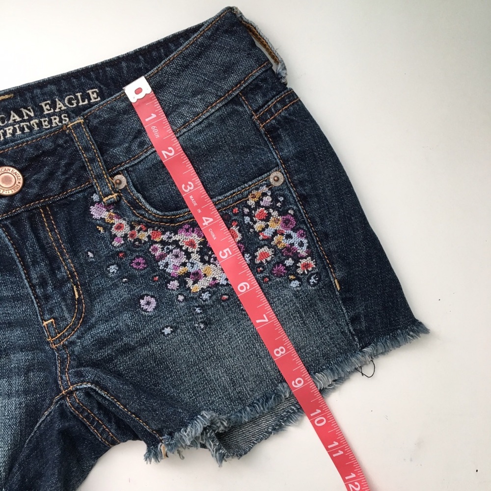 American Eagle Floral Denim Shorts - Picture 4 of 5