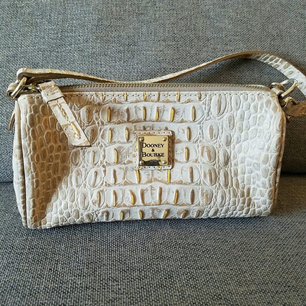 Dooney & Bourke purse