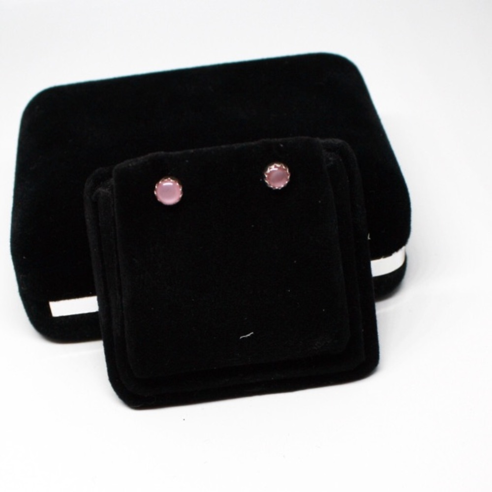 Navajo Mother of Pearl Studs SP0017