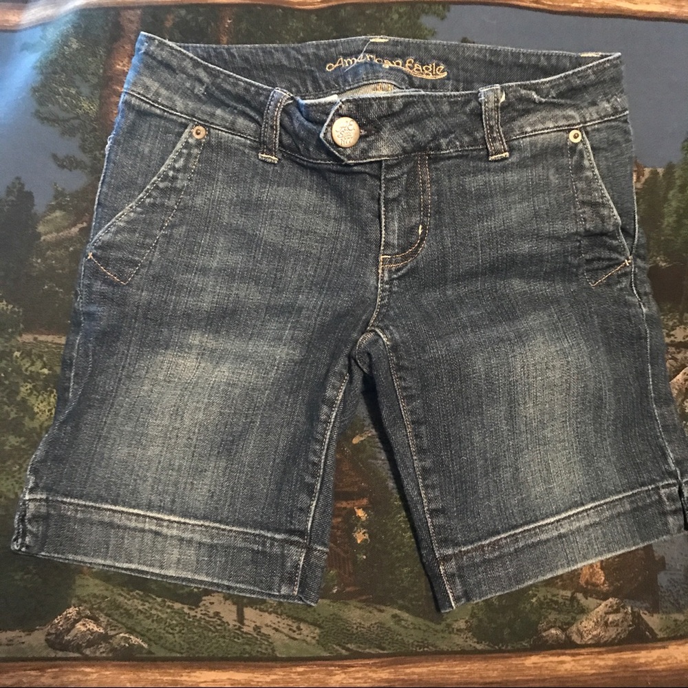 American Eagle 🦅 Outfitters Bermuda shorts, sz4