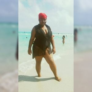 Meet your Posher, Becky