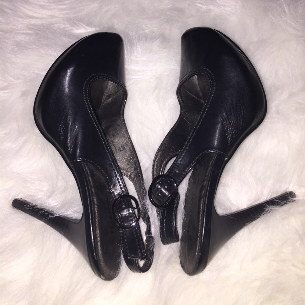 Vigoss black 5 inch heels